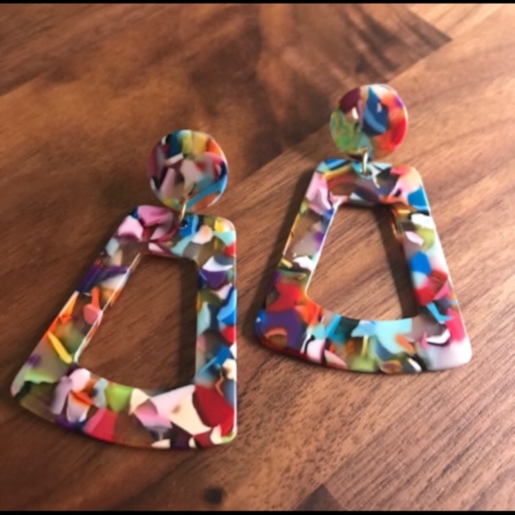 Geometric Acrylic Multicolored Earrings - Picture 4 of 5